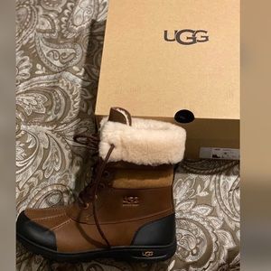 Ugg-Brutte II CWR-size 5 big kid/7 adult
